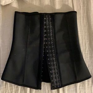 Black Waist trainer